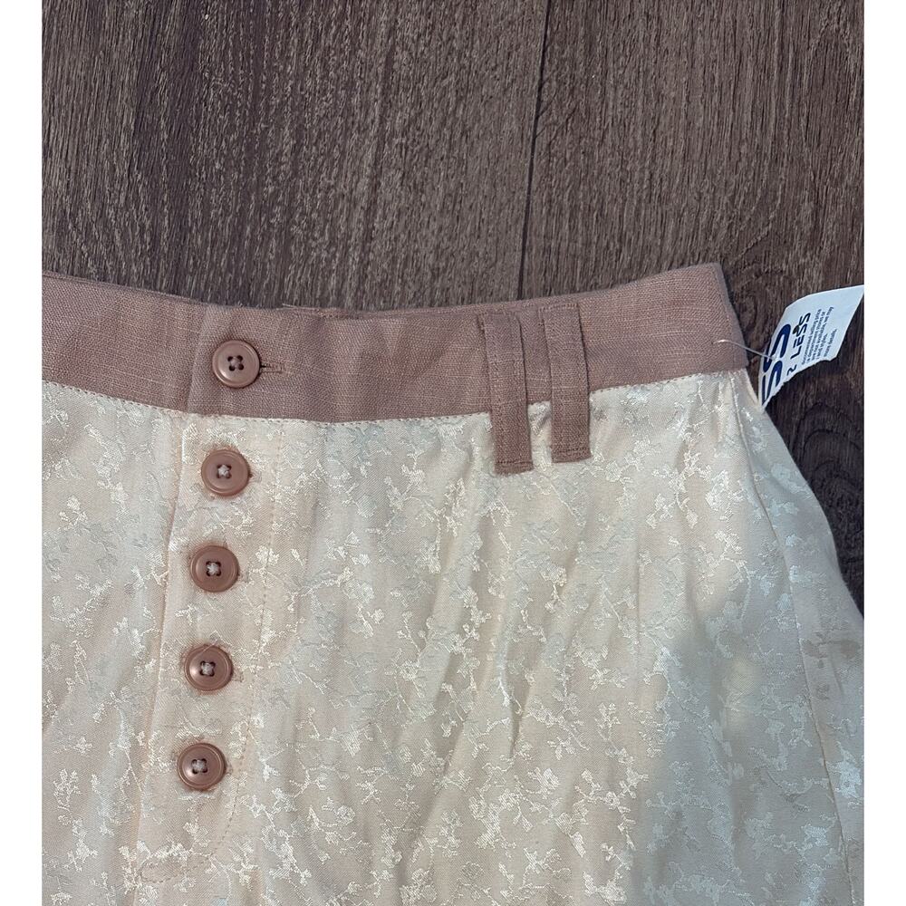 Free People Cream & Tan Floral Lace Button-Front High Rise Shorts Boho Size 8 - Picture 4 of 5